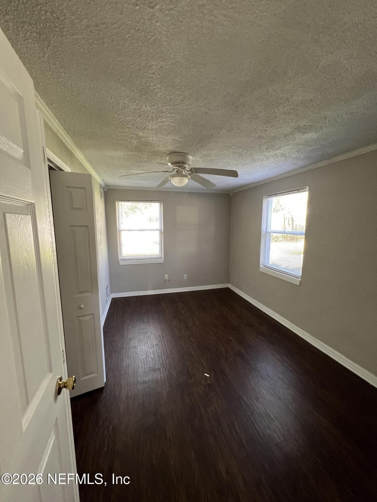 1653 Sheridan Street - Photo 6