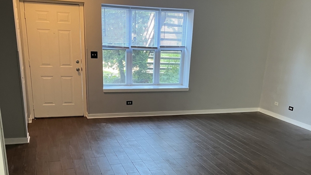 6538 S Kenwood Avenue - Photo 1