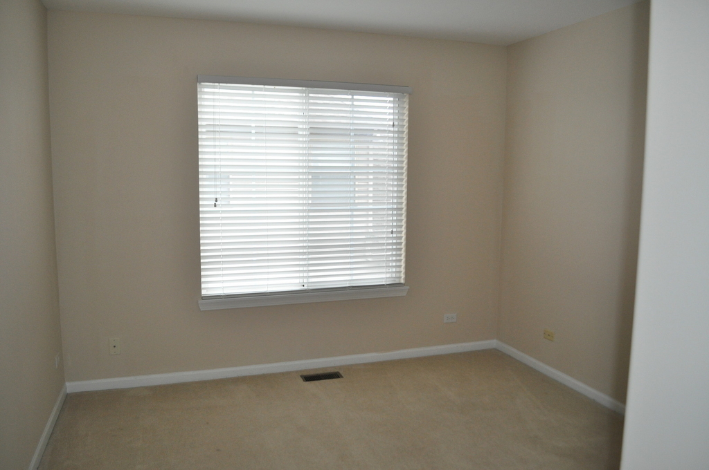 452 E Amherst Street - Photo 7