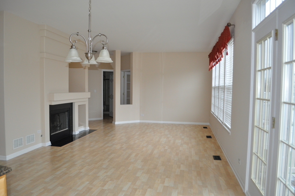 452 E Amherst Street - Photo 4