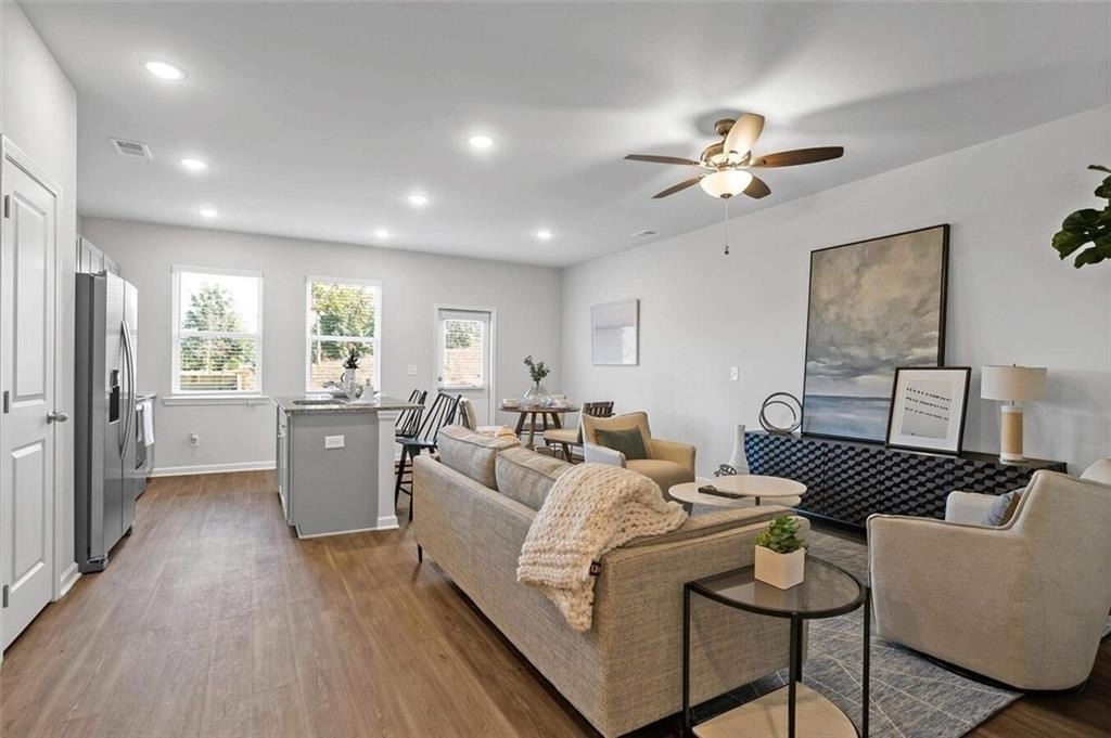 10 American Avenue - Photo 8