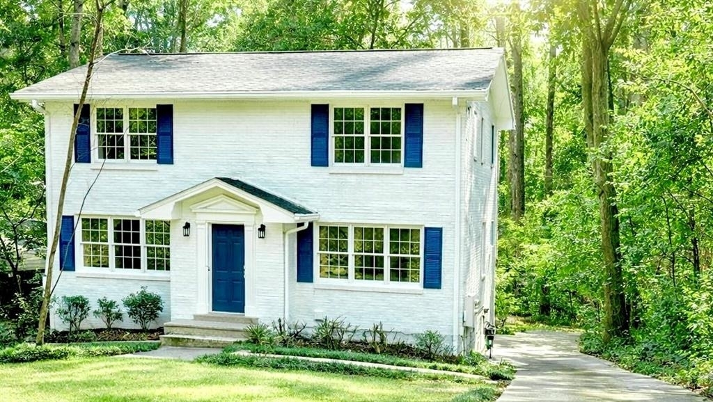 1127 Clifton Road Ne - Photo 0