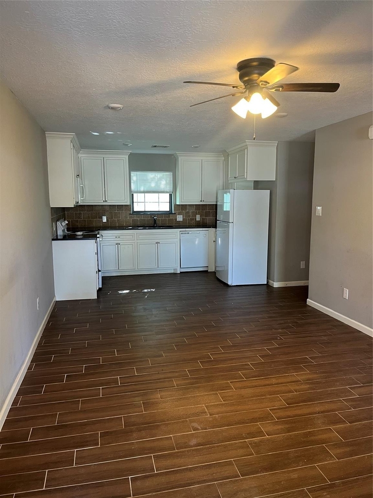 18222 Bonnie Alice Drive - Photo 3