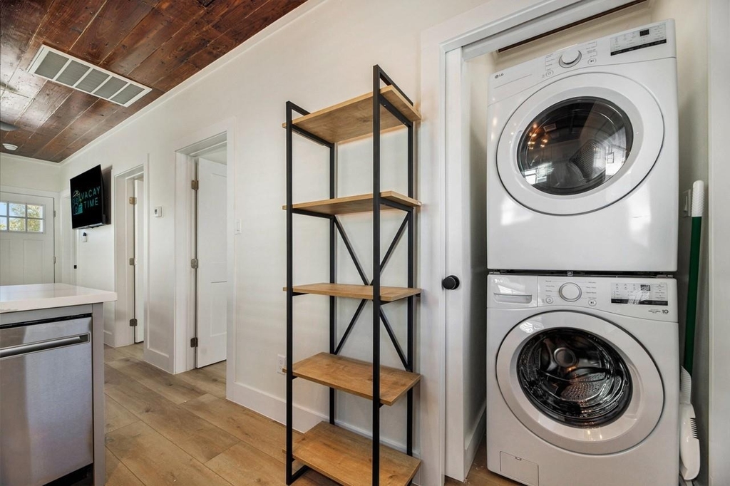 1214 53rd - Photo 10