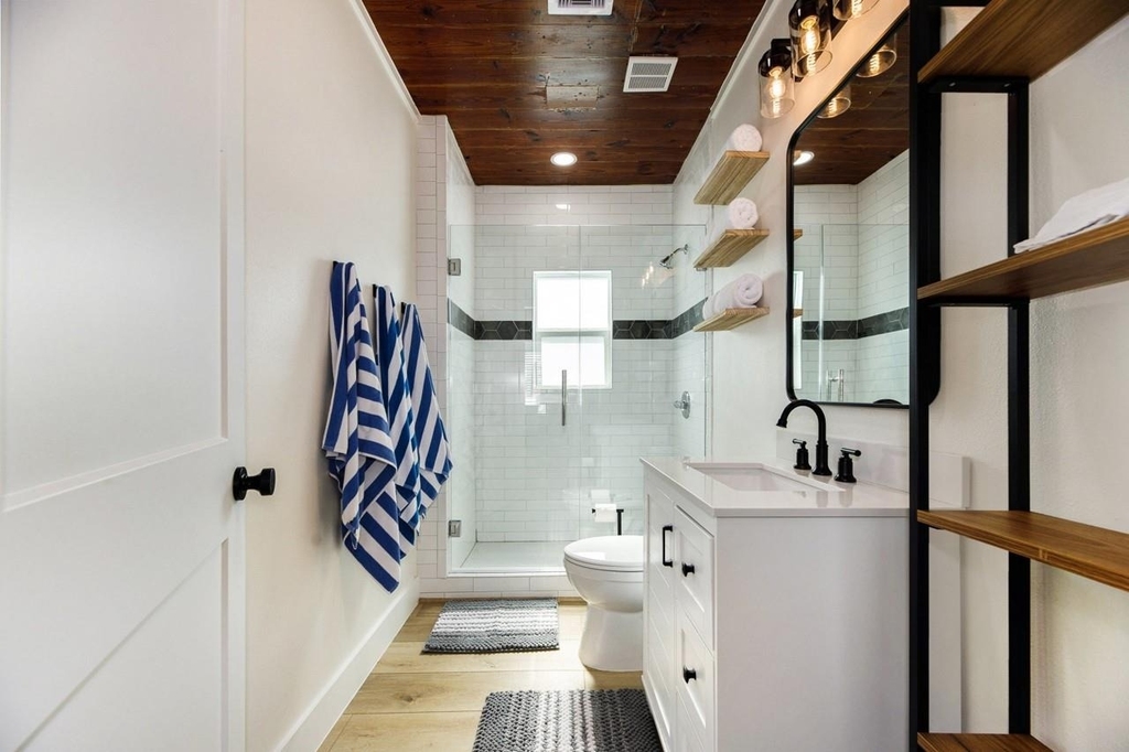 1214 53rd - Photo 12