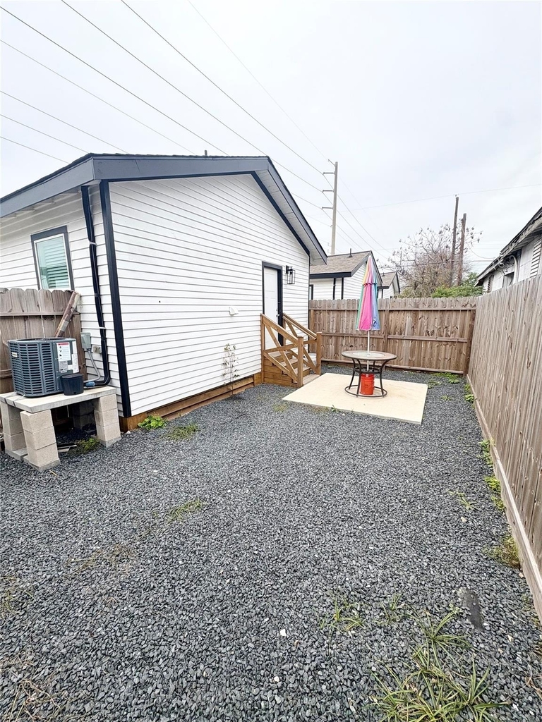 1214 53rd - Photo 15