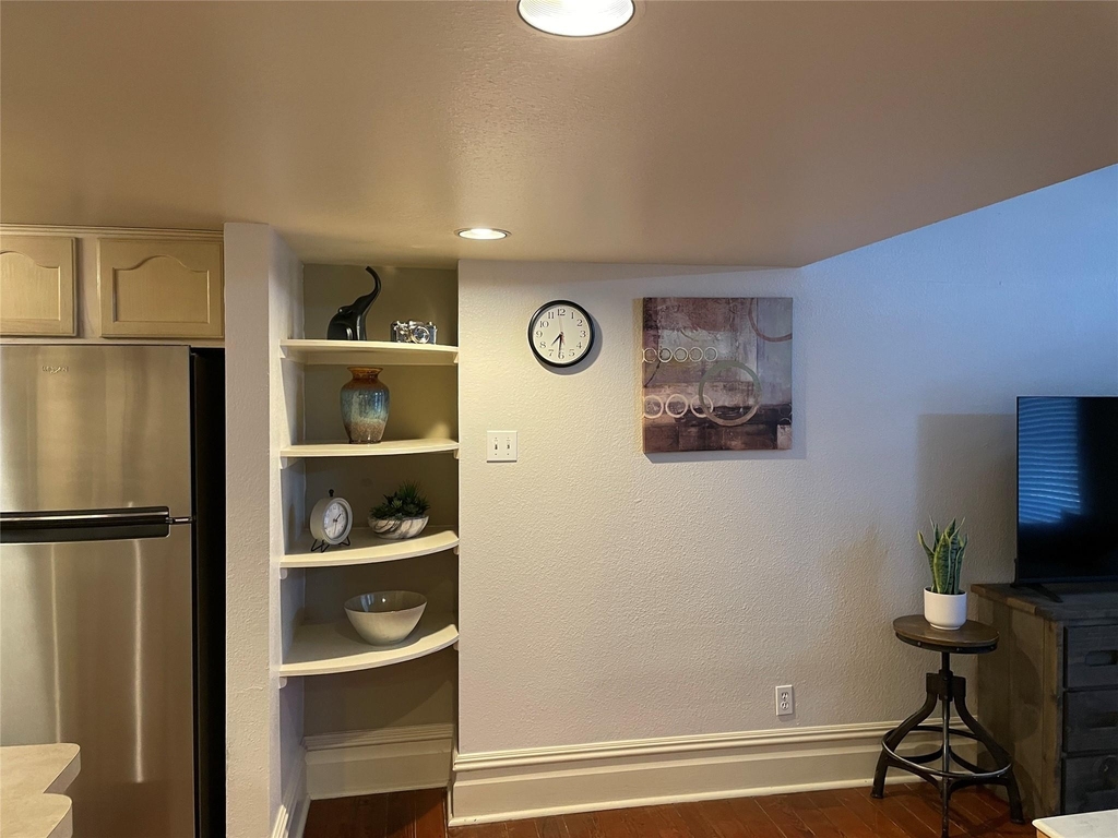 2118 Strand Street - Photo 13