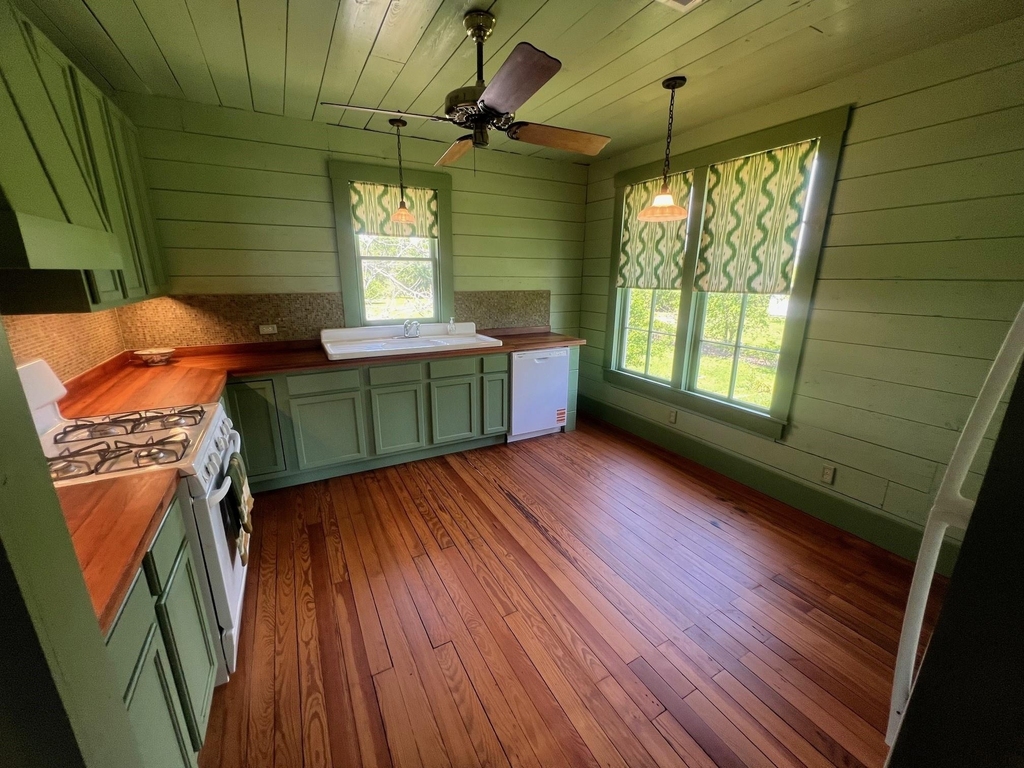 618 Bayridge Road - Photo 15