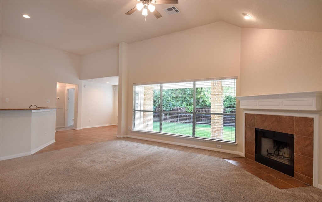 22 Hobbit Glen Drive - Photo 2
