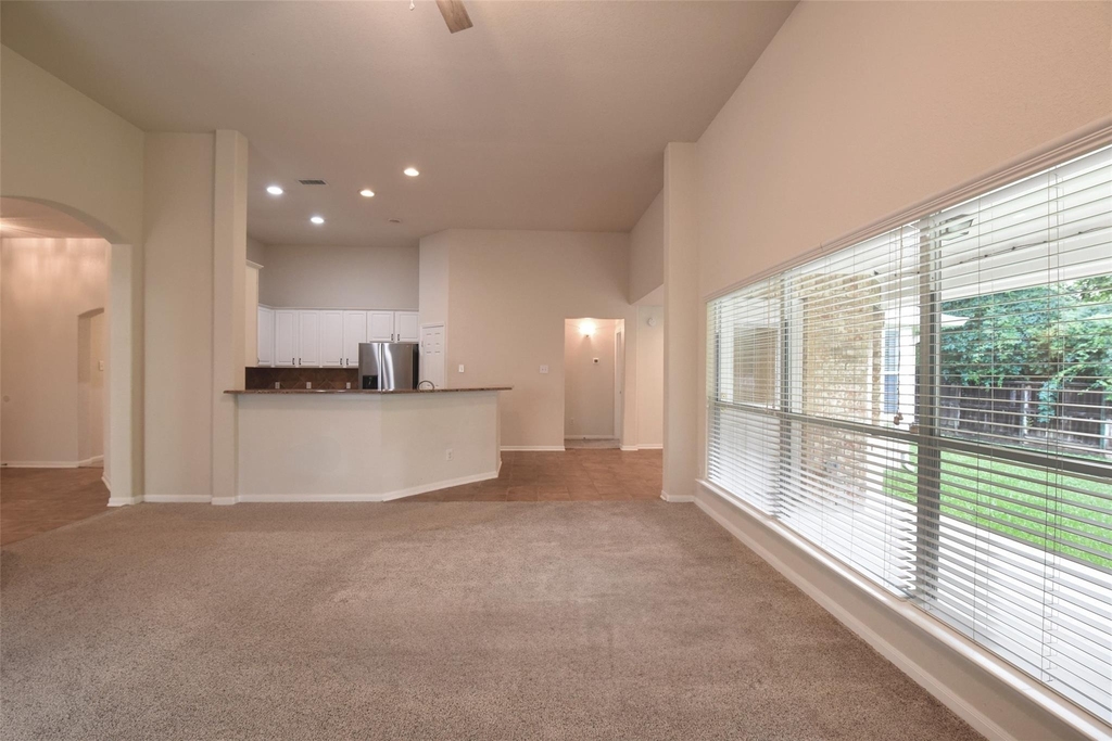 22 Hobbit Glen Drive - Photo 3
