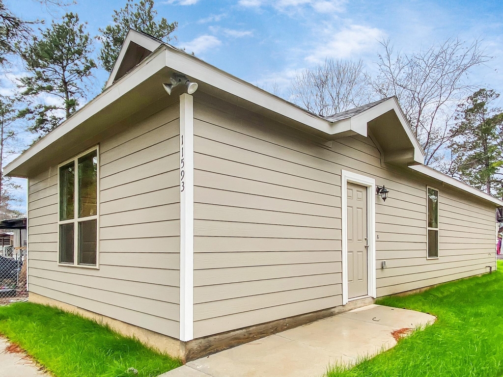11593 Persimmon Street - Photo 1