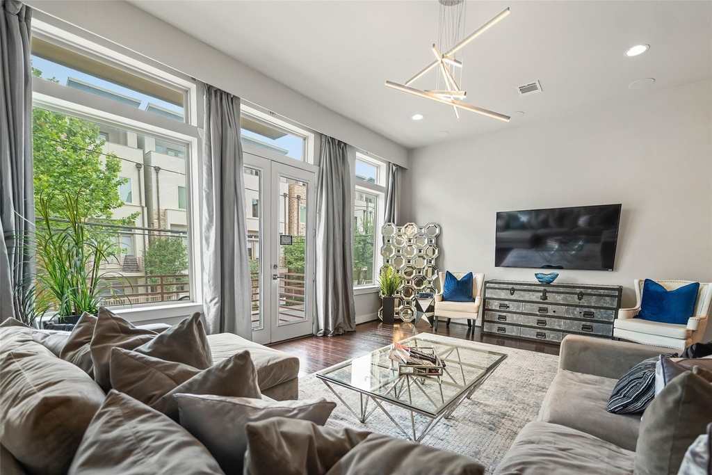 4413 Eli Street - Photo 1