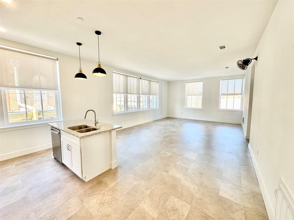 2102 Mechanic Street - Photo 0