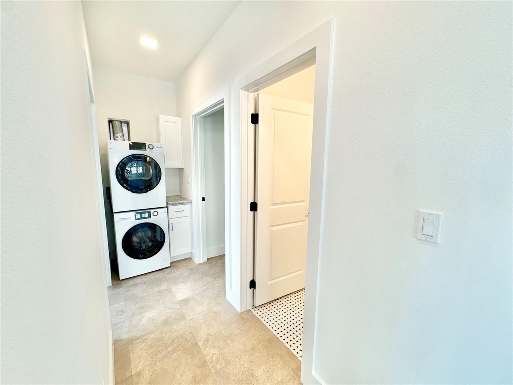 2102 Mechanic Street - Photo 2