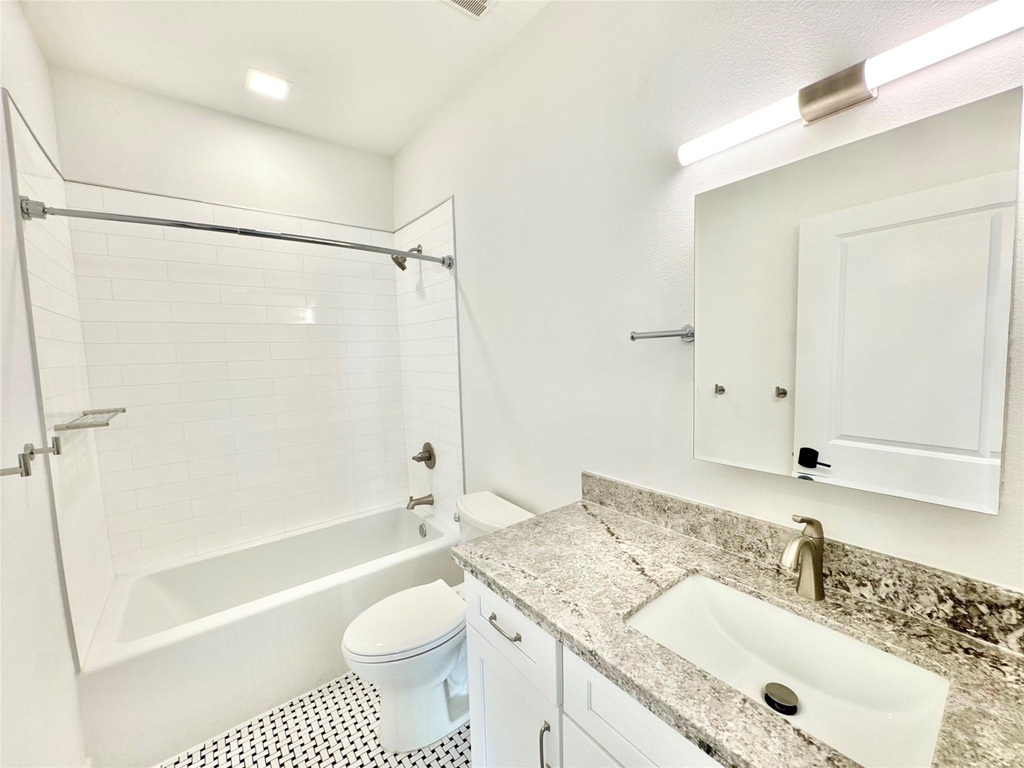 2102 Mechanic Street - Photo 3