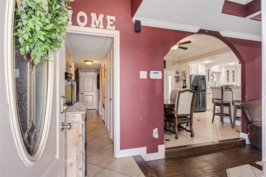 922 Gilpin Street - Photo 3