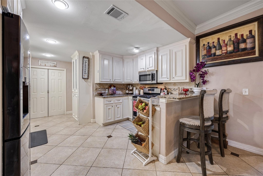 922 Gilpin Street - Photo 8