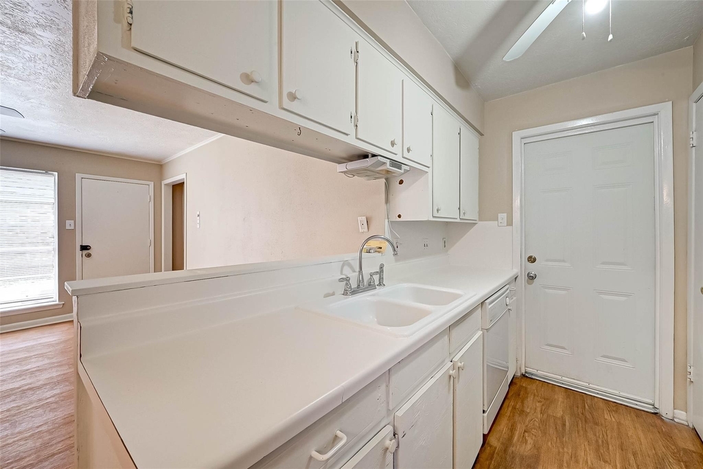 4739 Parkland Street Street - Photo 16