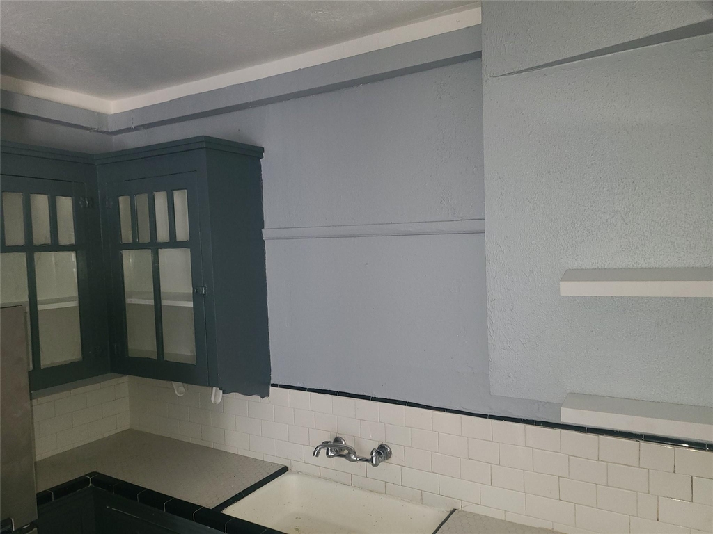 4414 Woodside Street - Photo 6