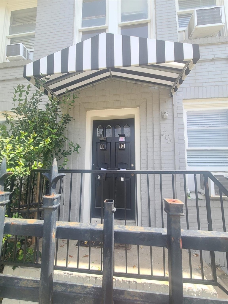 4414 Woodside Street - Photo 0