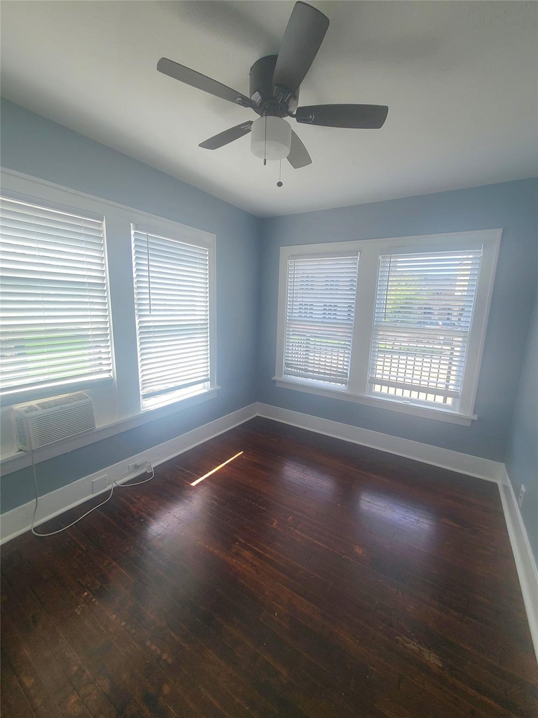 4414 Woodside Street - Photo 8