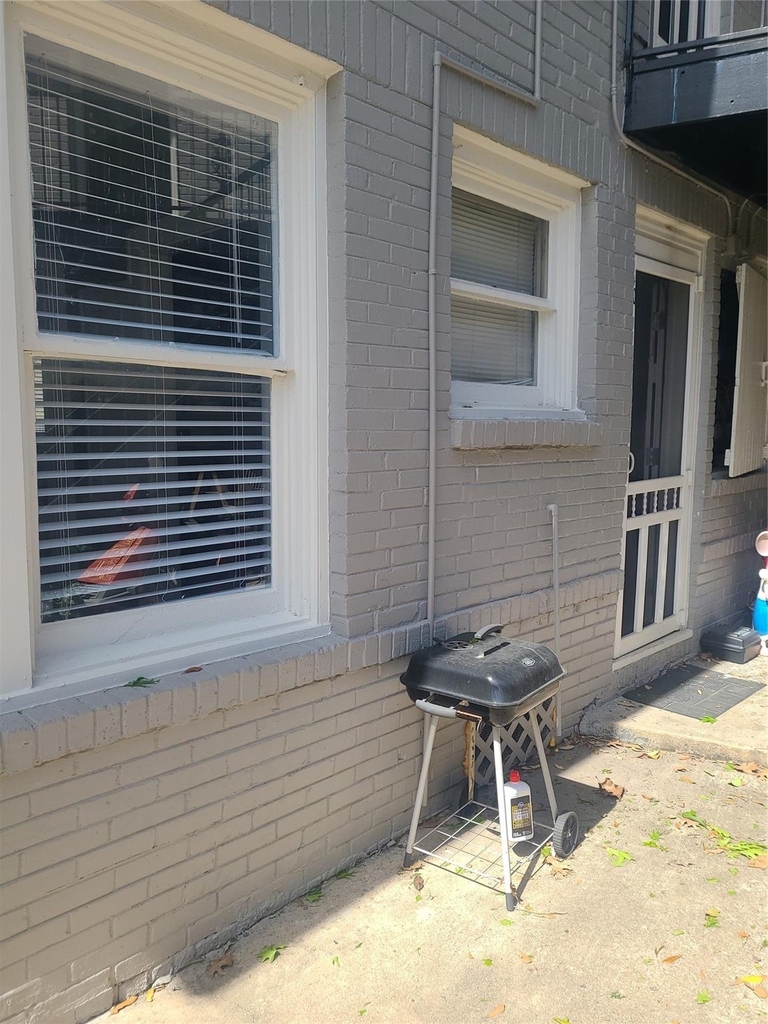 4414 Woodside Street - Photo 11