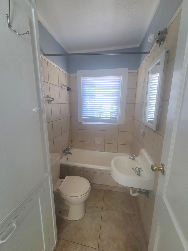 4414 Woodside Street - Photo 10