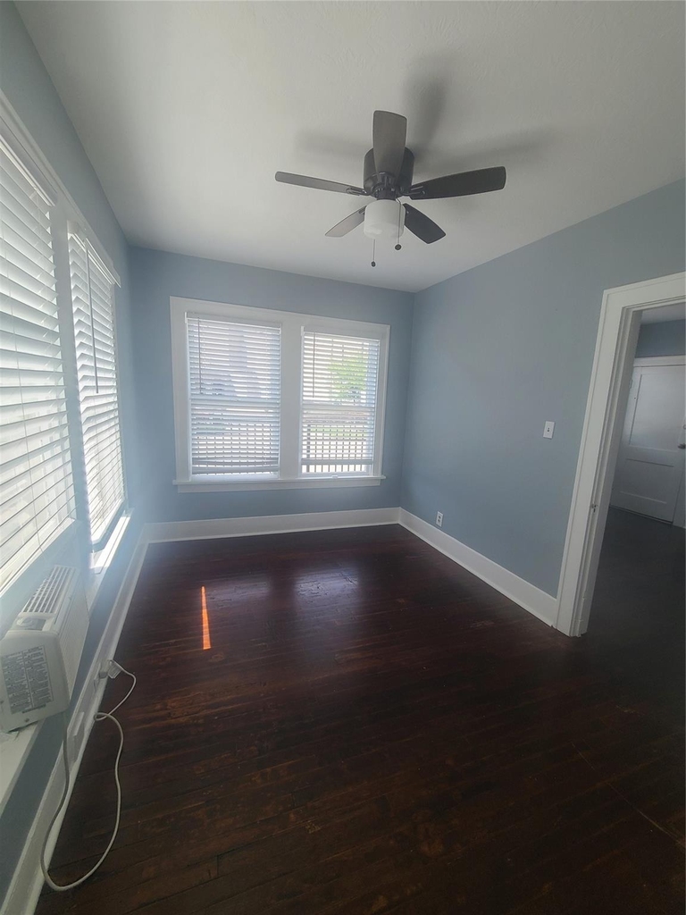 4414 Woodside Street - Photo 9