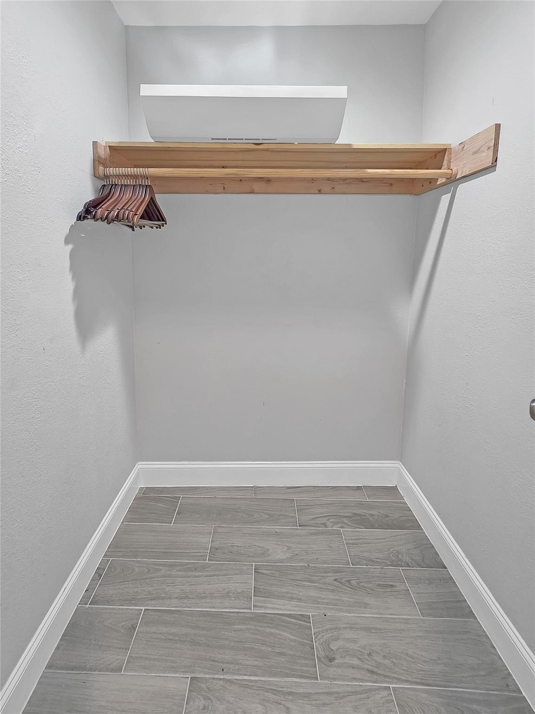 7013 Hemlock Street - Photo 4