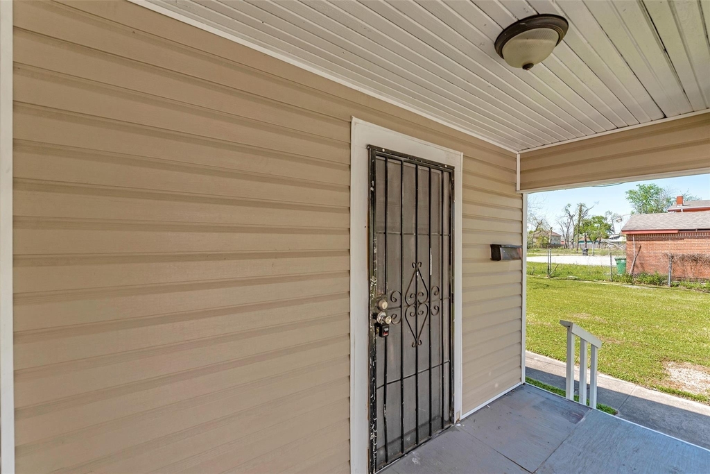 2217 Stevens Street - Photo 2