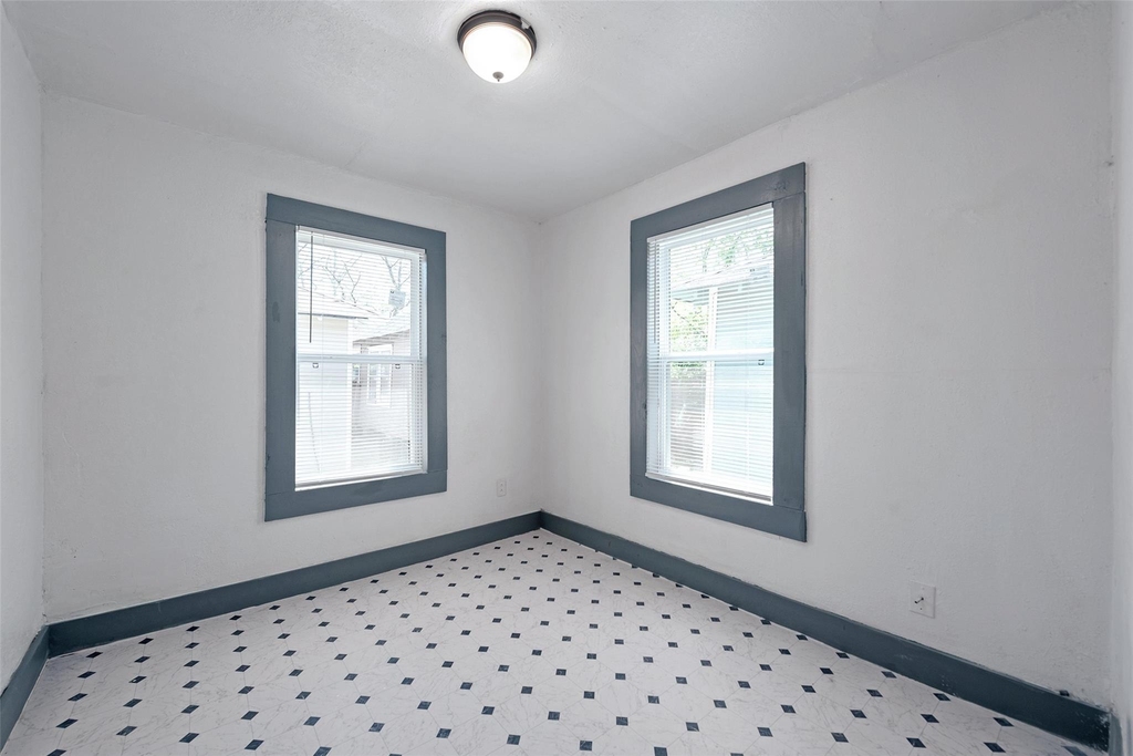 2217 Stevens Street - Photo 11