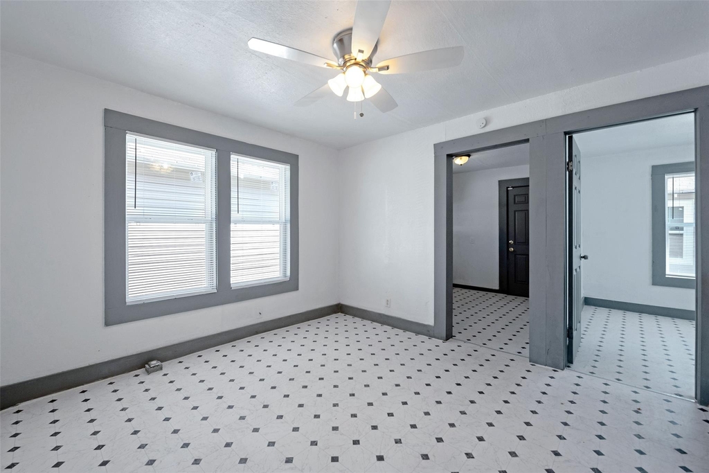 2217 Stevens Street - Photo 7