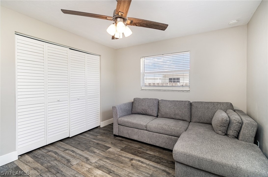 517 98th Avenue N - Photo 22