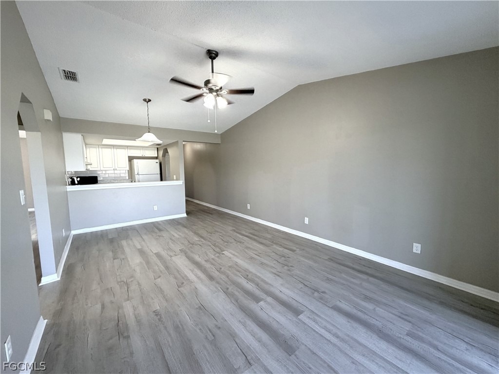 823 Gleason Parkway - Photo 9