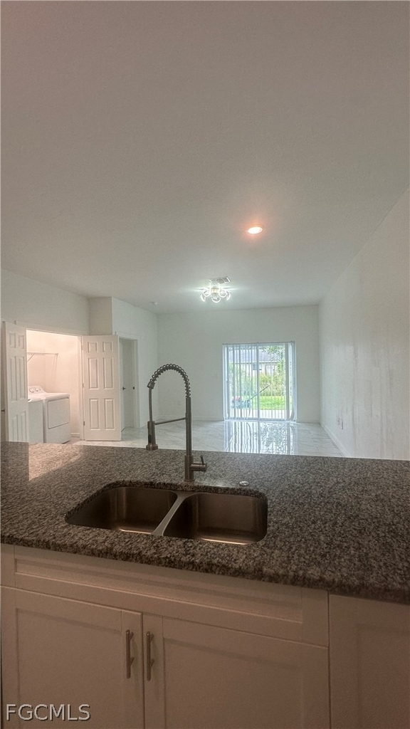 4734 22nd Street Sw - Photo 8