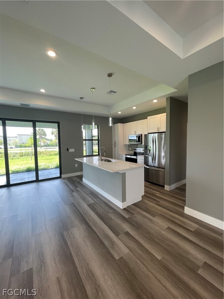 610 Floyd Avenue S - Photo 3