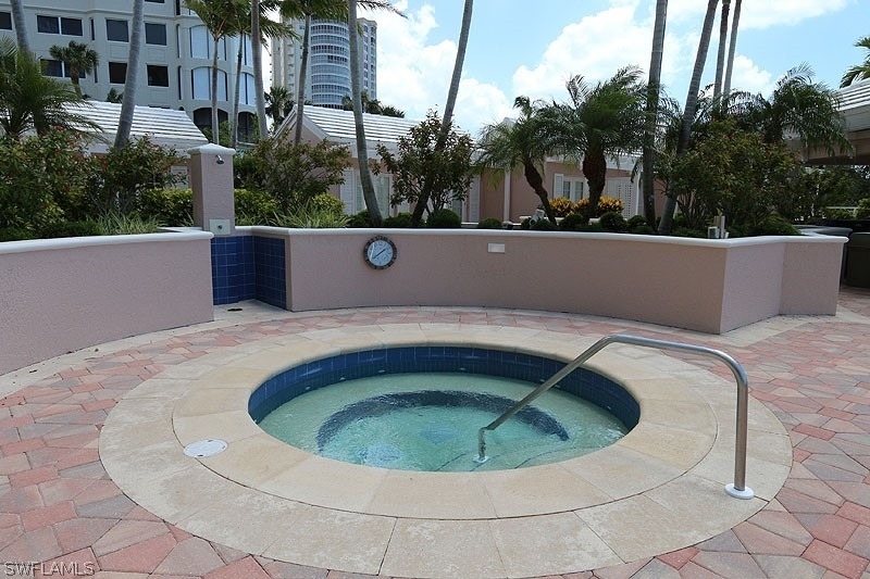 8231 Bay Colony Drive - Photo 31