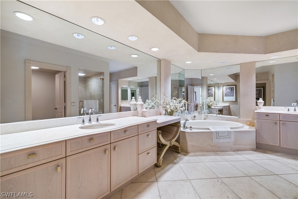 8231 Bay Colony Drive - Photo 20
