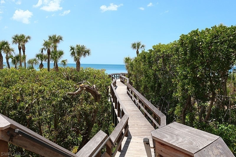 8231 Bay Colony Drive - Photo 28