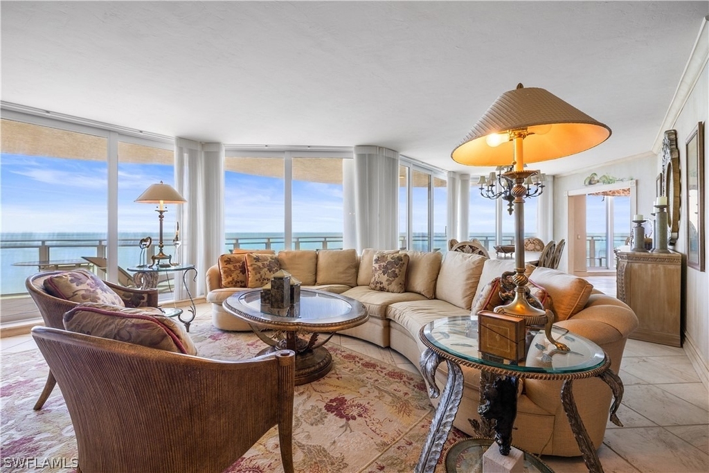 8231 Bay Colony Drive - Photo 8