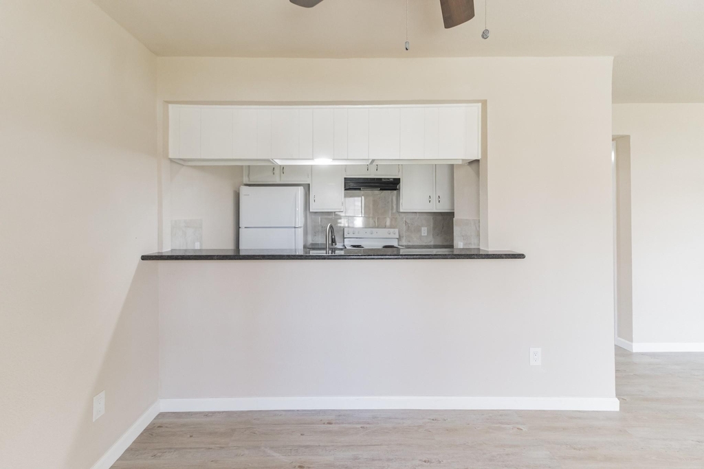 6815 Beachwood Street - Photo 8
