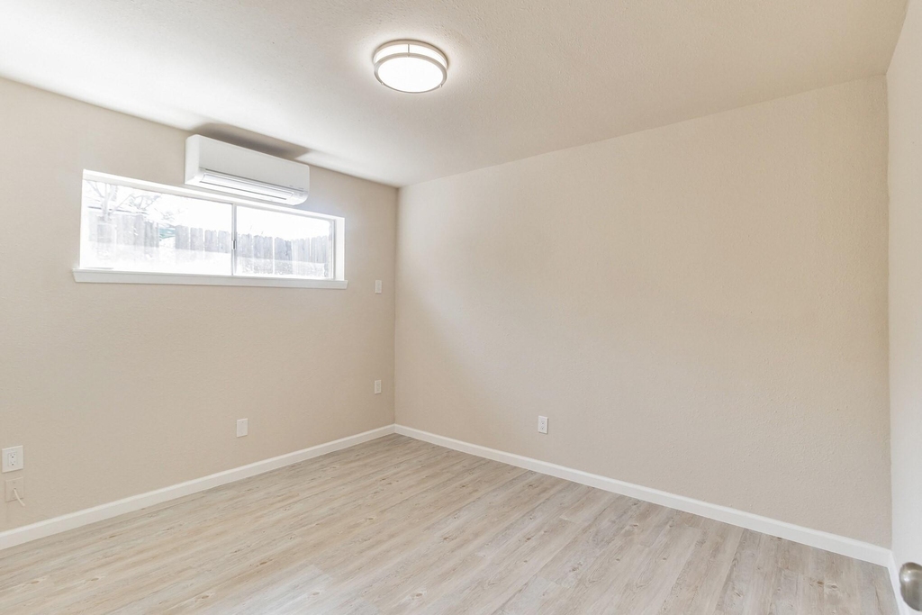 6815 Beachwood Street - Photo 14