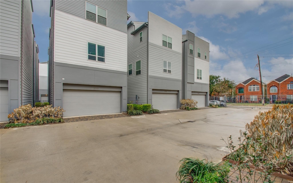 2717 Eado Grove Lane - Photo 26