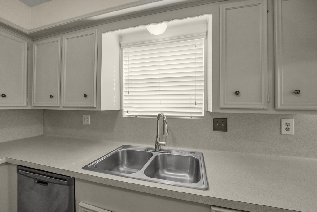 7818 Kleingreen Lane - Photo 14