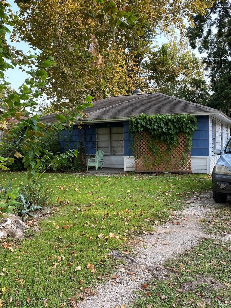 2504 Pennington Street - Photo 0