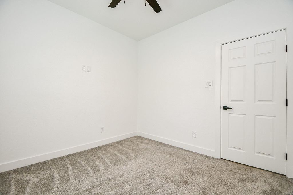 9734 Pelsey Street - Photo 20