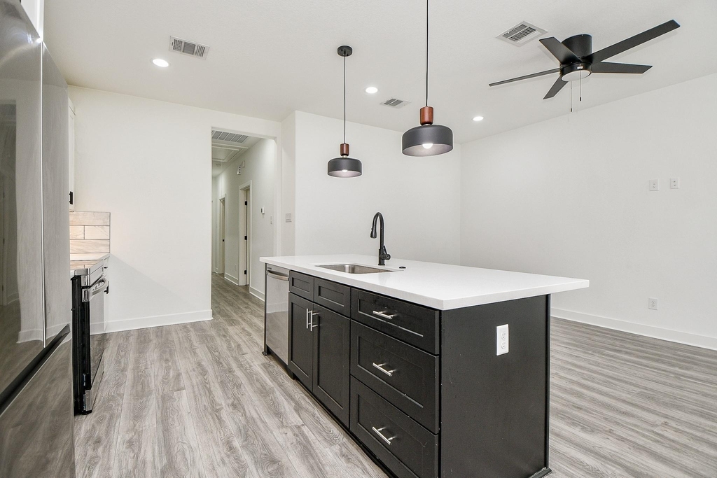 9734 Pelsey Street - Photo 8