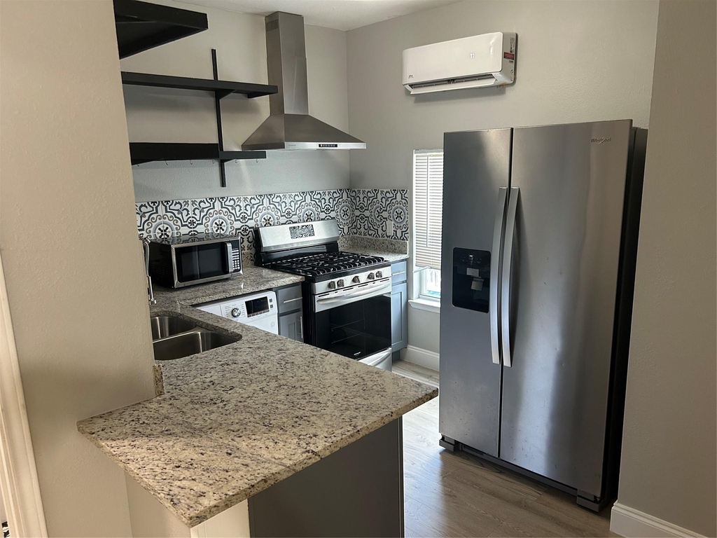 5105 Sherman Street - Photo 1
