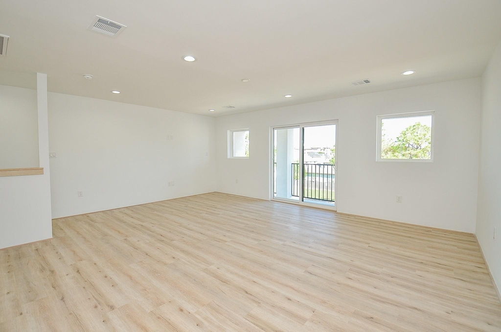 15000 S Richmond Avenue - Photo 12