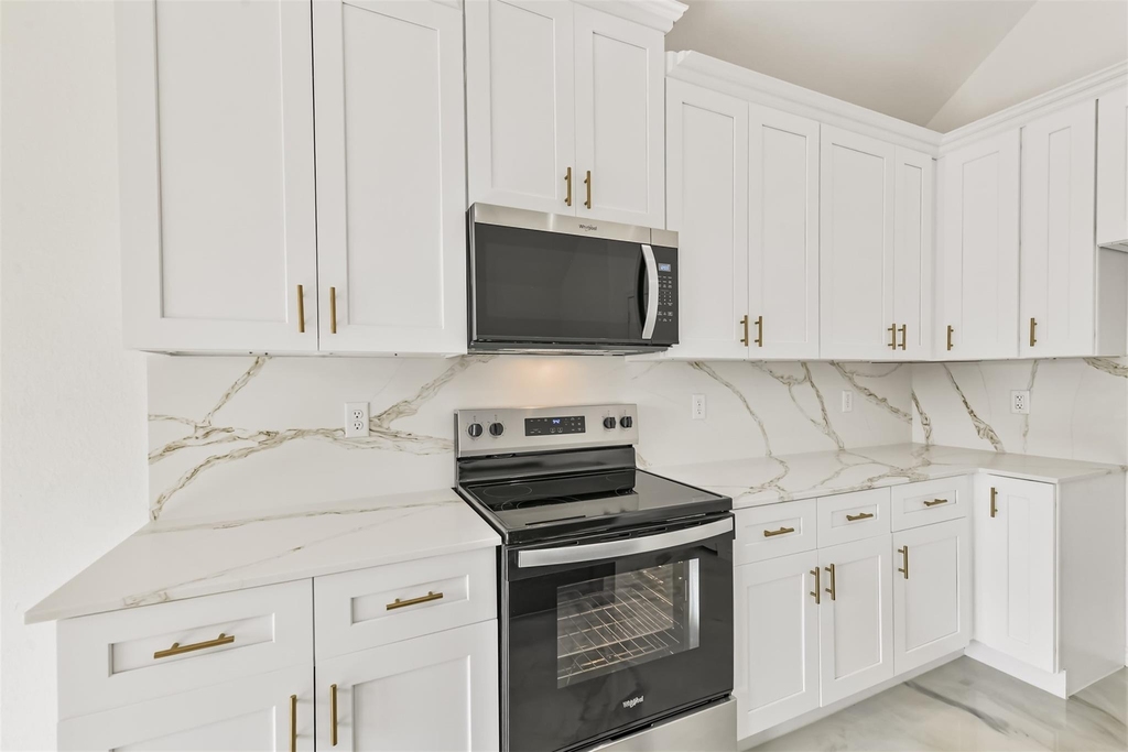 16922 W Forrestal - Photo 10